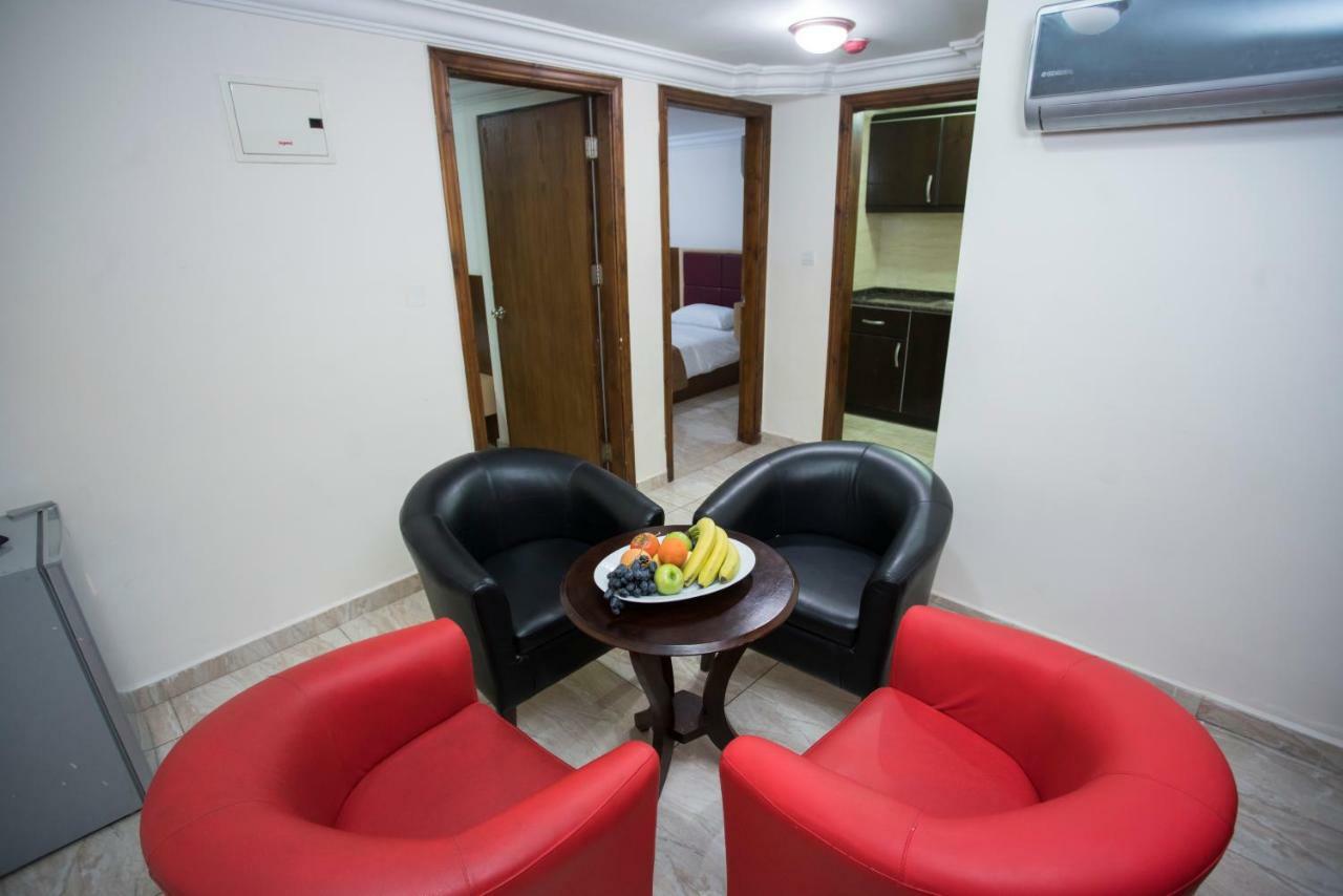 The Yacht Hotel Акаба Екстериор снимка
